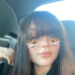 Meet your Posher, Ella